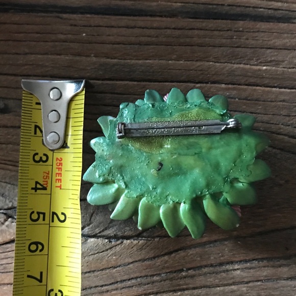 Fish Scale Brooch - Picture 7 of 11